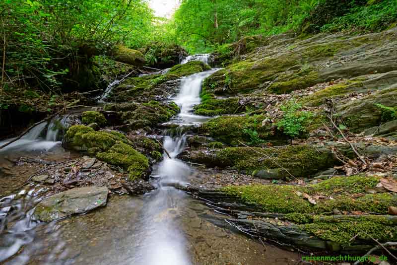 Der Pulsbach als kleiner Wasserfall