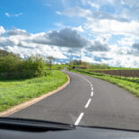 Straße mit Landschaft